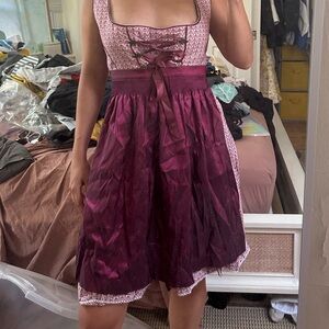 German Midi 2 piece Dirndl Oktoberfest (Purple)